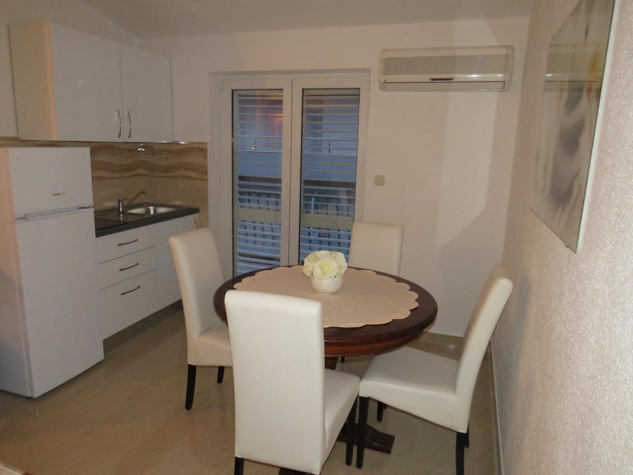 Apartment Miskovic Makarska Exterior photo